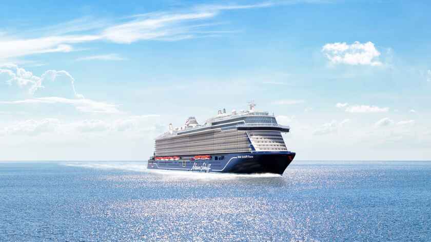 Mein Schiff Flow frontview